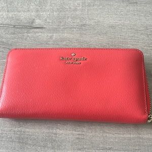 Kate Spade Large Wallet, 7.5”x4”, like new